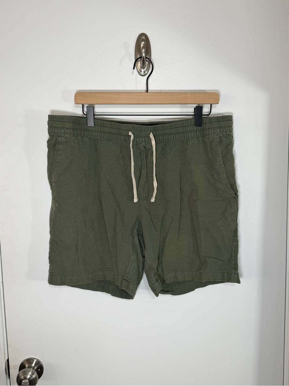 Olive Drawstring Casual Shorts - L